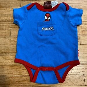 Marvel Spider-Man Blue and Red Infant Size 6-9 months Onesie Superhero 2005